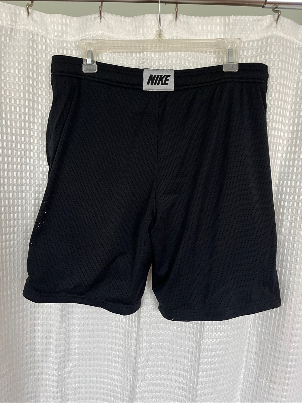 Nike Dri-FIT Black Mesh Athletic Shorts Gray Side Stripe Men’s Size Small - Picture 3 of 9